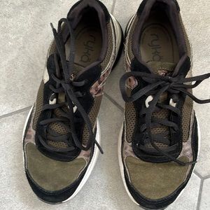 Ryka walking shoe 8.5